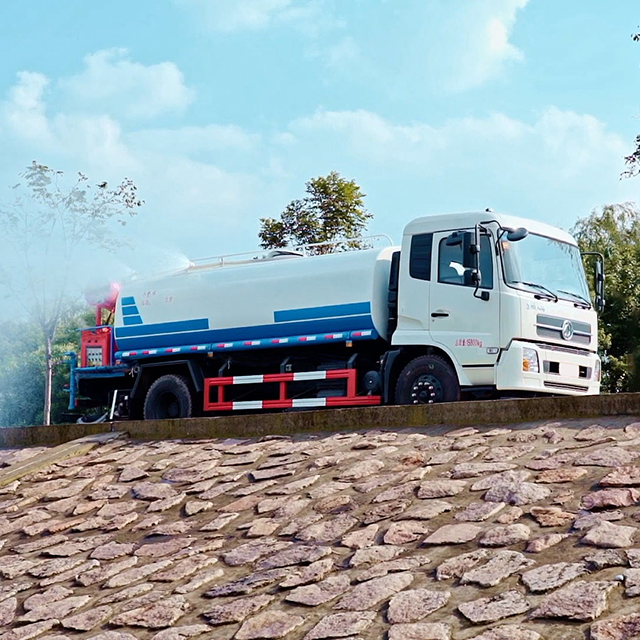 Aspersor para camión cisterna de agua 12 CBM DFA